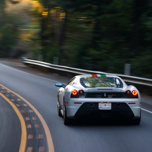 Epic street race between Ferrari F430 Scuderia, F430 Spider and F430 coupe